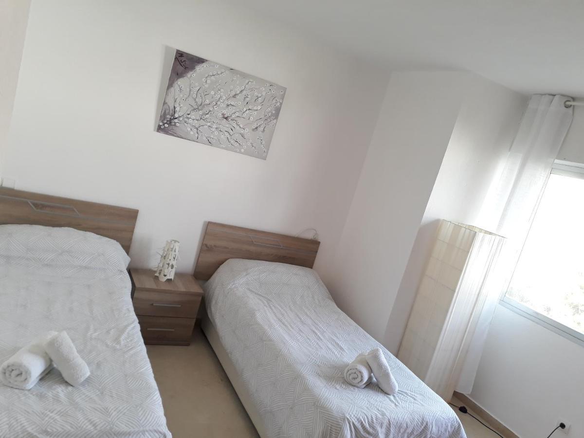 Urbanizacion Puerto Paraiso Estepona Eksteriør billede